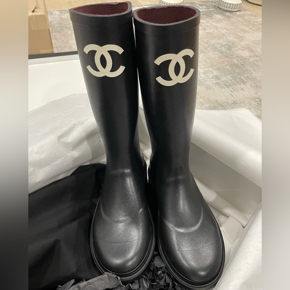 Chanel Brand New Rain boots - Picture 3 of 8